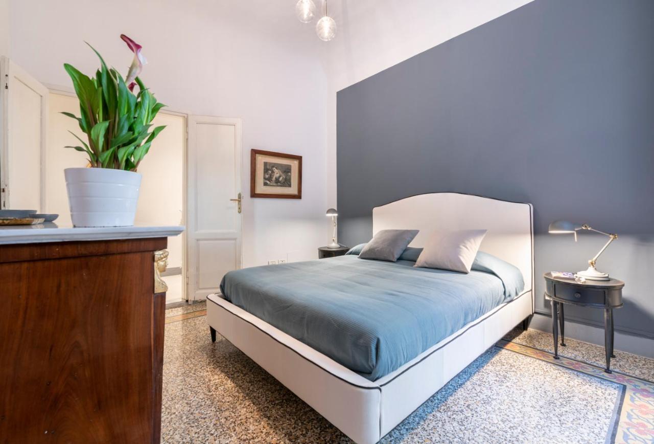 Dimora D'Azeglio With Private Patio Apartment Florence Ngoại thất bức ảnh