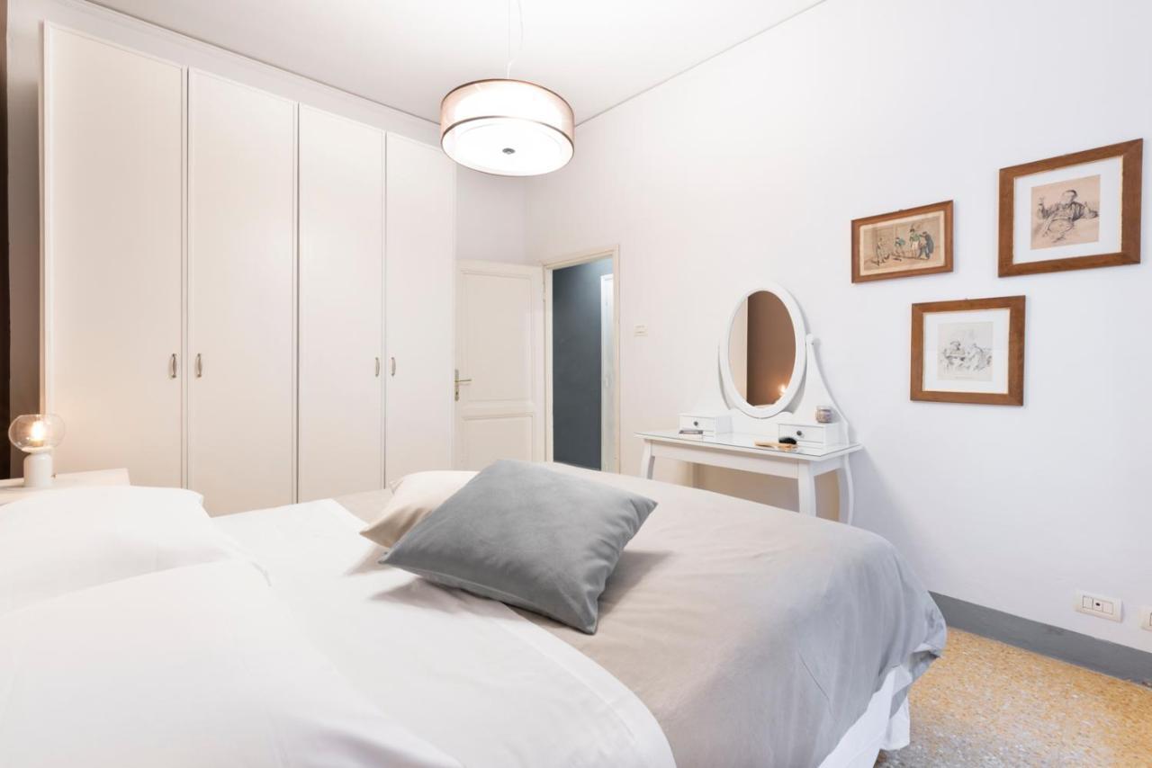 Dimora D'Azeglio With Private Patio Apartment Florence Ngoại thất bức ảnh